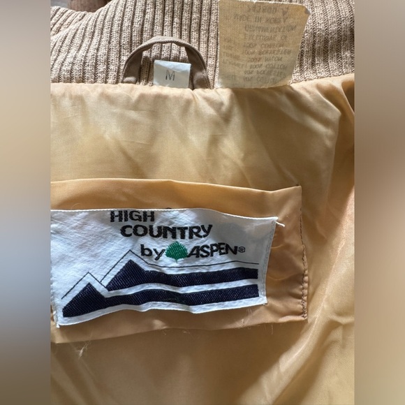 High Country By Aspen Jacket w/detachable hood - Picture 8 of 9